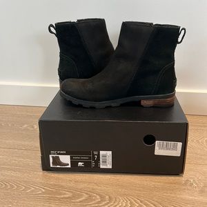Sorel Emelie Zip Bootie Black sz 7